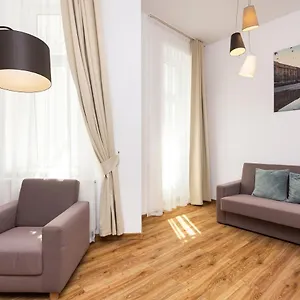 luxury-apartment-old-town-bosacka.krakowhotelspoland.com/
