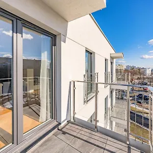 https://bh-properties-apartamenty-zaspa-dywizjonu-303.gdanskhotel.org
